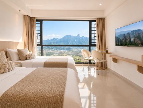 Qianshan Cliff Cloud Inn