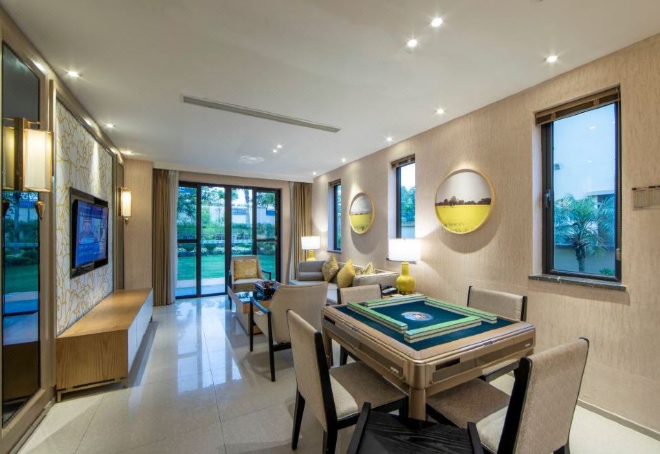 Yuetianxia Hot Spring HotelVilla - 6-Room, Near Water (Area B)