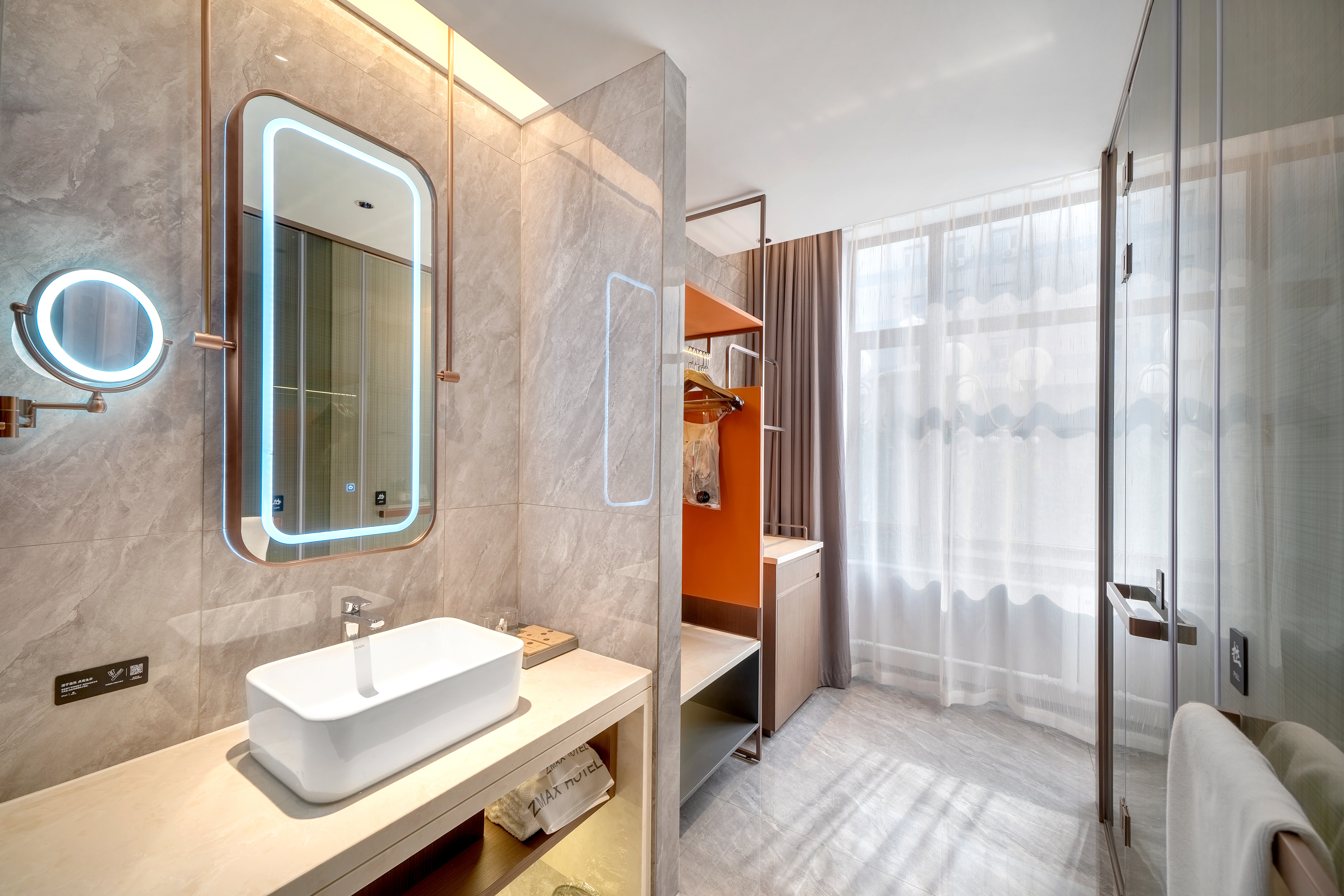 ZMAX Manxi Hotel (Harbin Central Street Sophia Church Store)一张床XL 影音