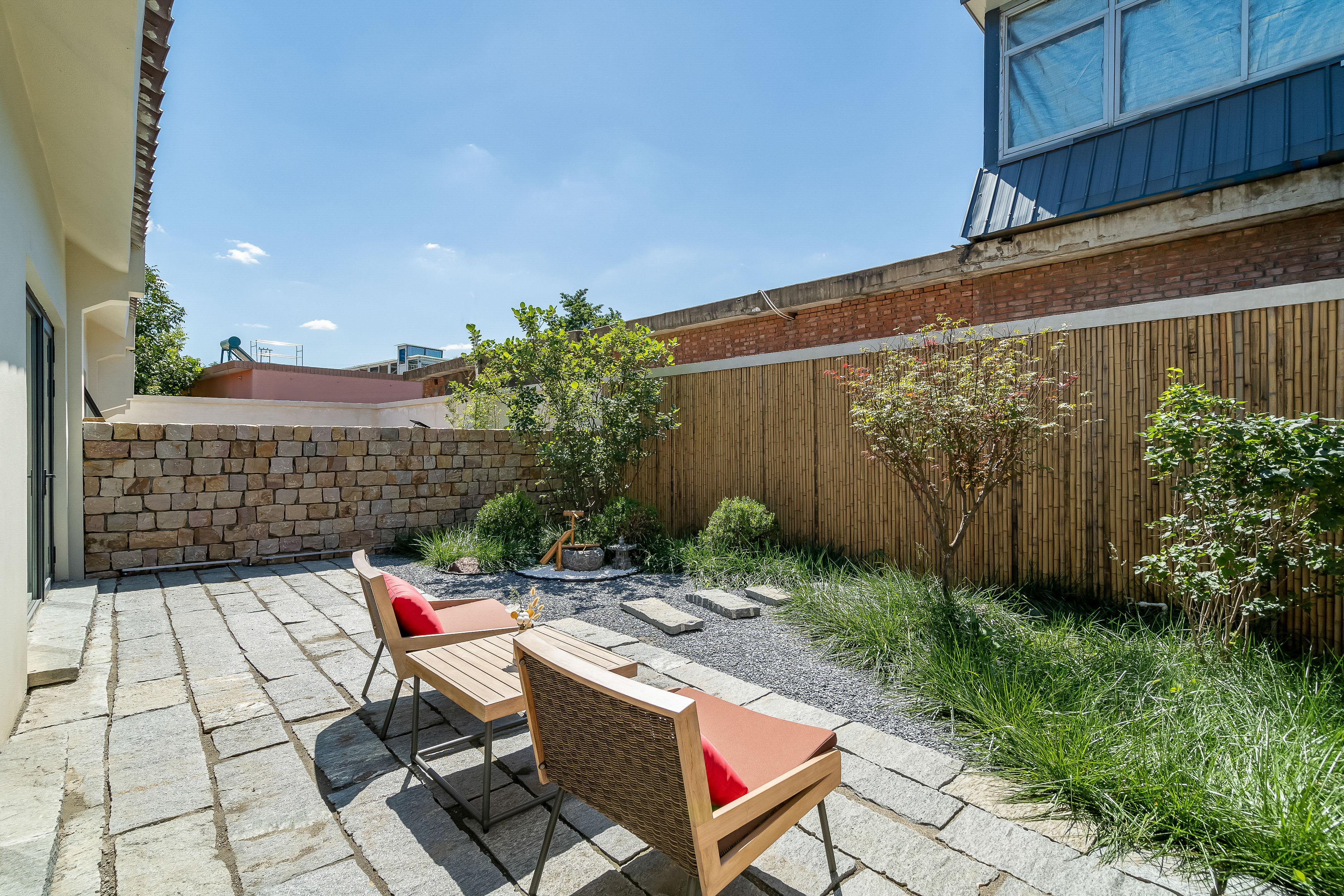 Yishan I Shi Homestay (Jim Paradise)梅簪丨庭院大床房（独立小院+浴缸+可烧烤+智能客控）