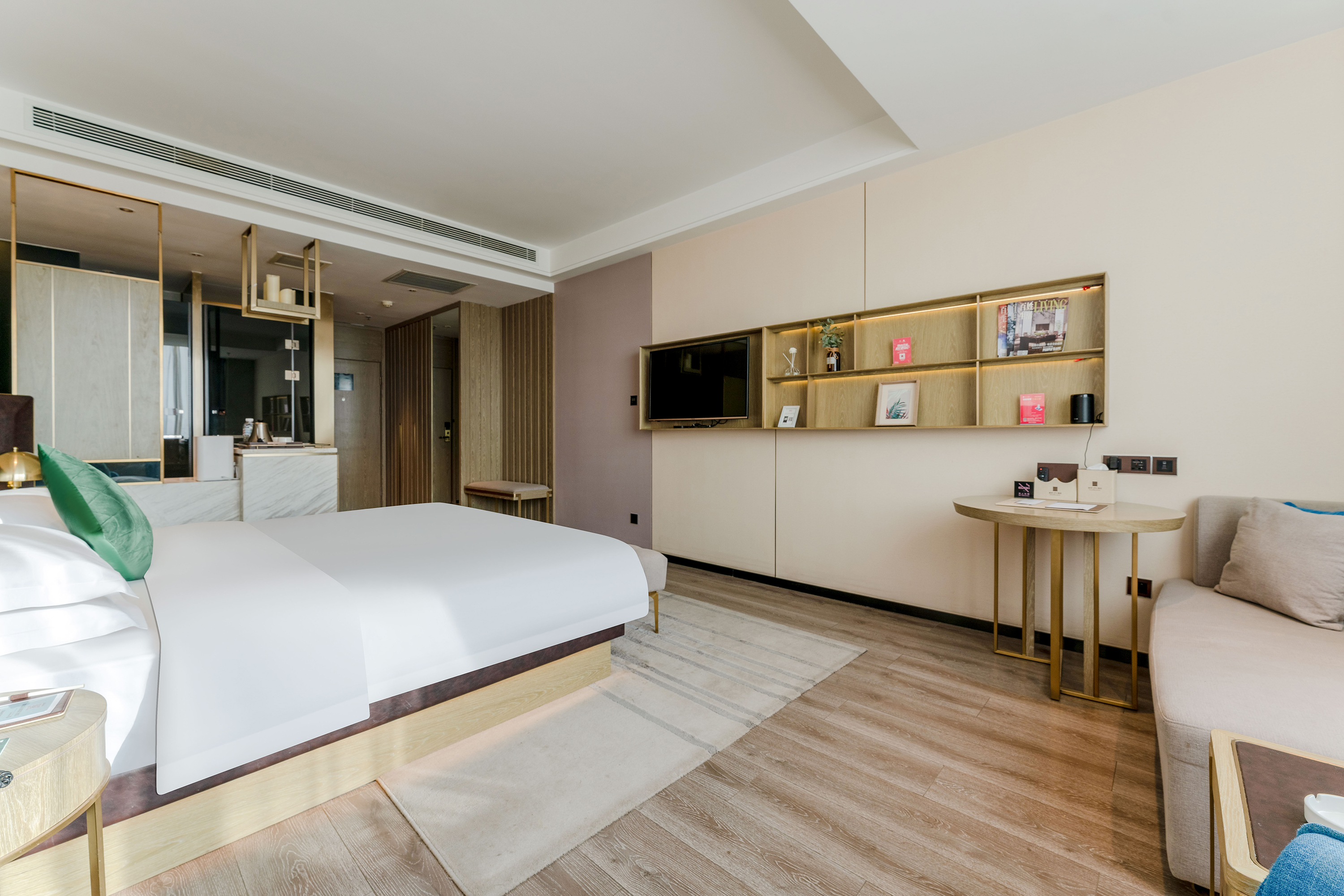 Livable Double Bed Room (Humidifier + Smart Guest Control + Sky City-View)