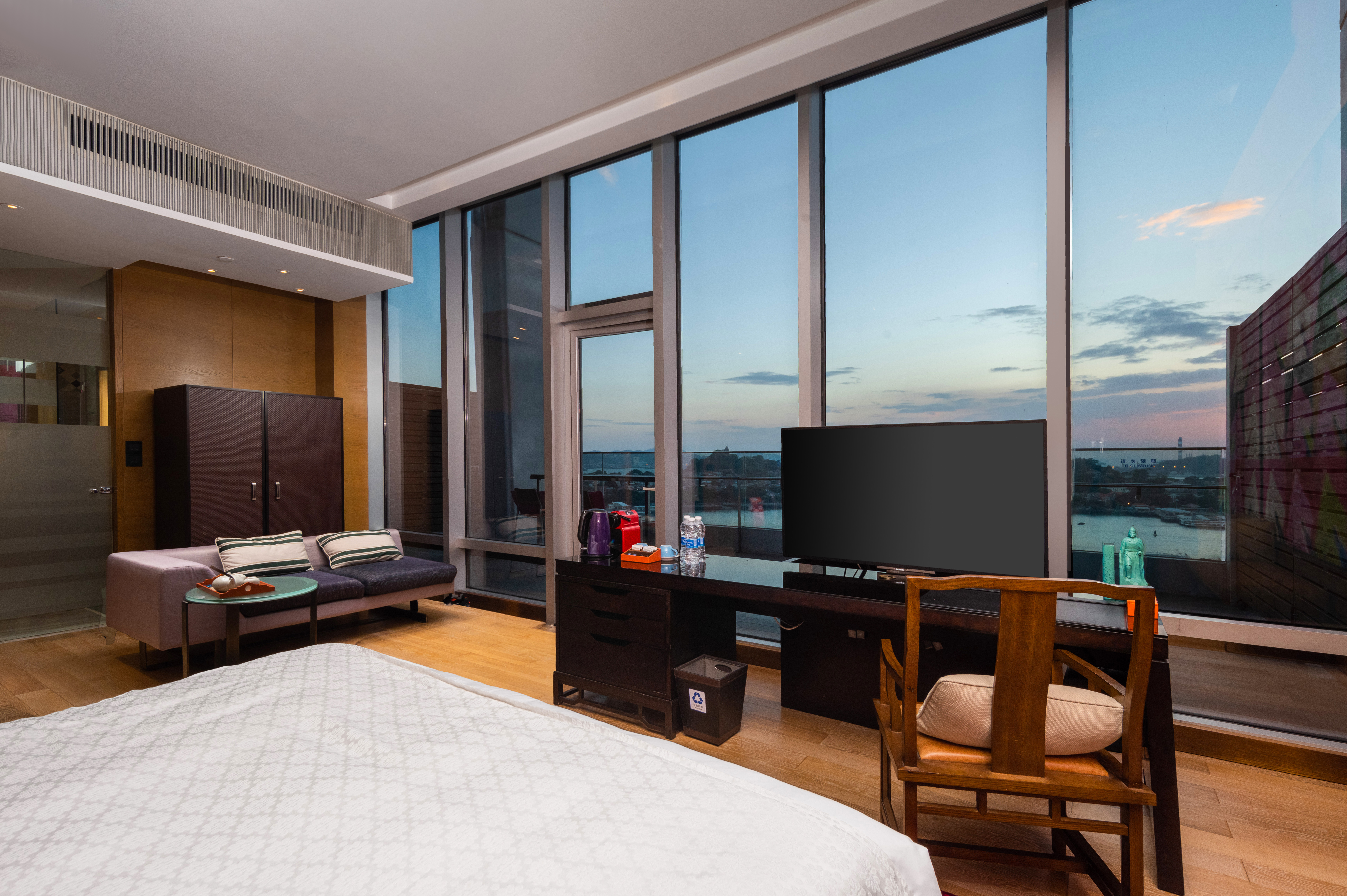 海景明星露台房（面海露台日落）