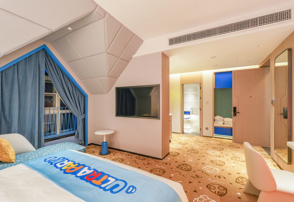 奥特欢乐园大床房