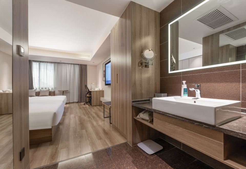 高级双床房（投屏电视）