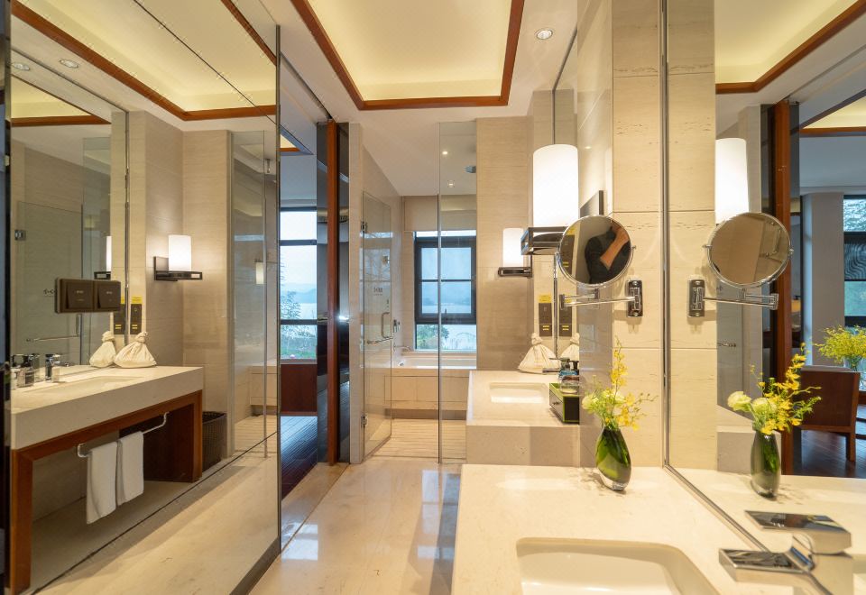 Narada Qiandao Lake ResortSuperior Landscape Twin Room