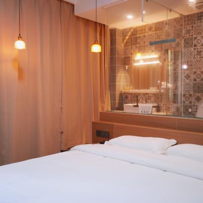 騎樓街景丨輕奢套房（雙卧室） 海口騎樓還客1921精品民宿優惠