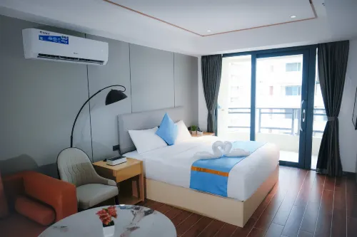 Golden Seagulls Hotel (Free Airport Shuttle Service)