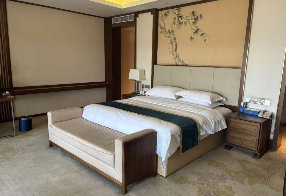 Arcadia Hotel PuyangPremier Room (Double Bed)