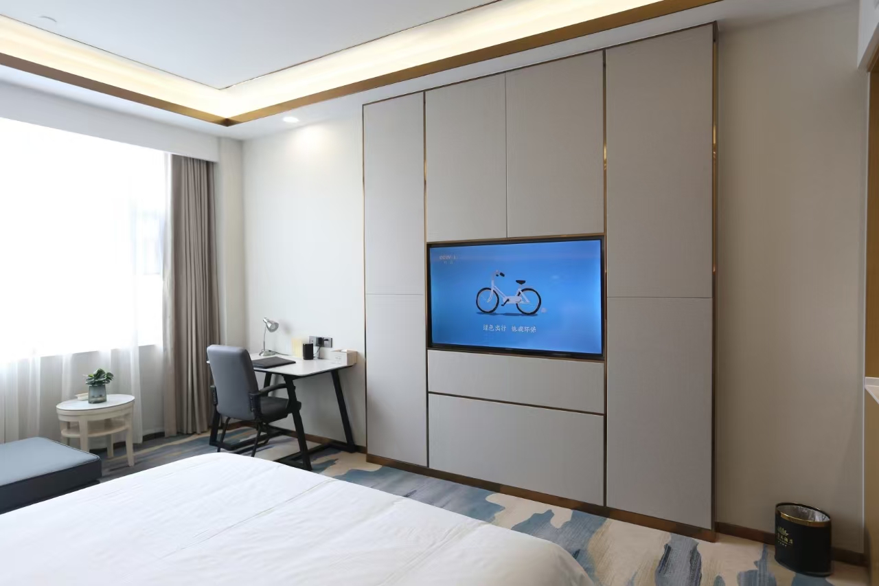 智能豪华大床房