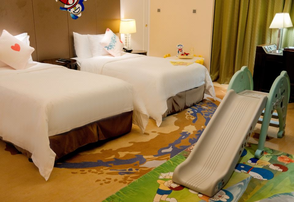 开心叮当乐趣家庭房