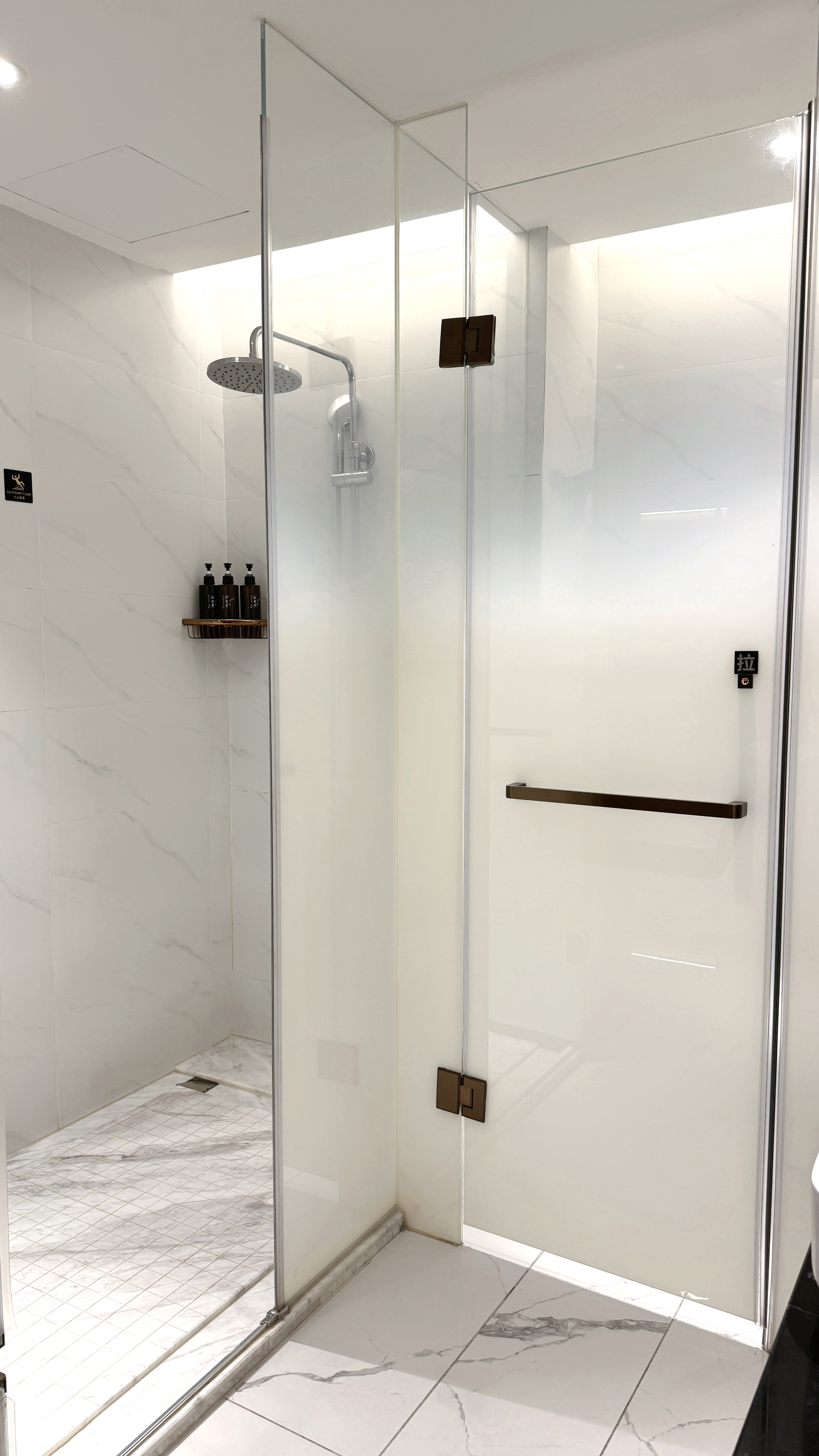 轻雅大床房（零压记忆床垫+智能客控+投屏电视）