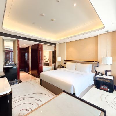 豪華大床房（高層全景窗，遠離城市喧囂） 武漢友誼國際飯店優惠