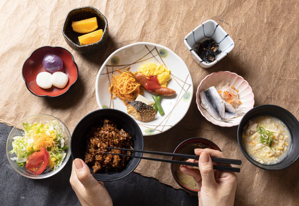 2. 미츠이 가든 호..