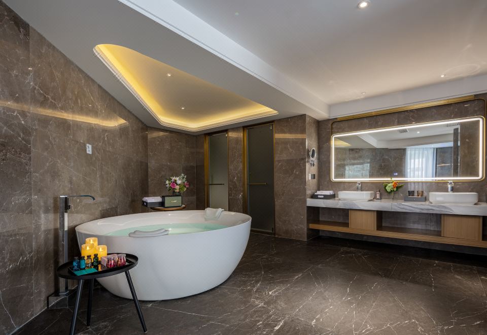 Shixi Landscape Hotel270° River-View Terrace Suite (Large Terrace, Private Space)