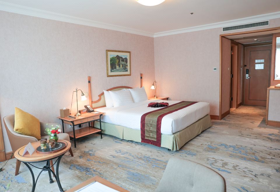 Deluxe King Room