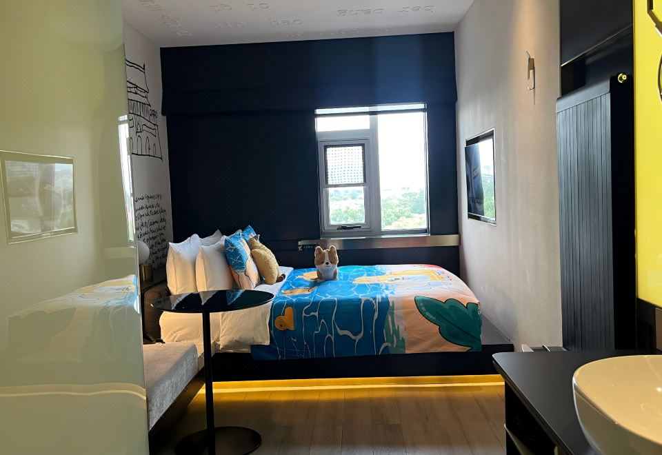 CitiGO Hotel Nanluoguxiang BeijingHuanyi Parent-child Queen Room(Fridge)