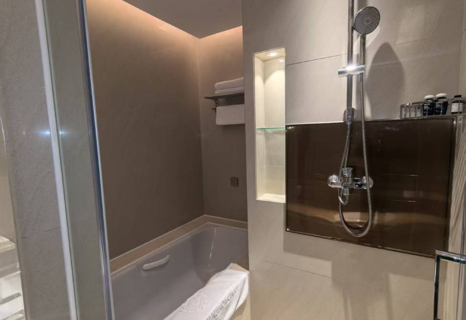 尊享園林商務大床房