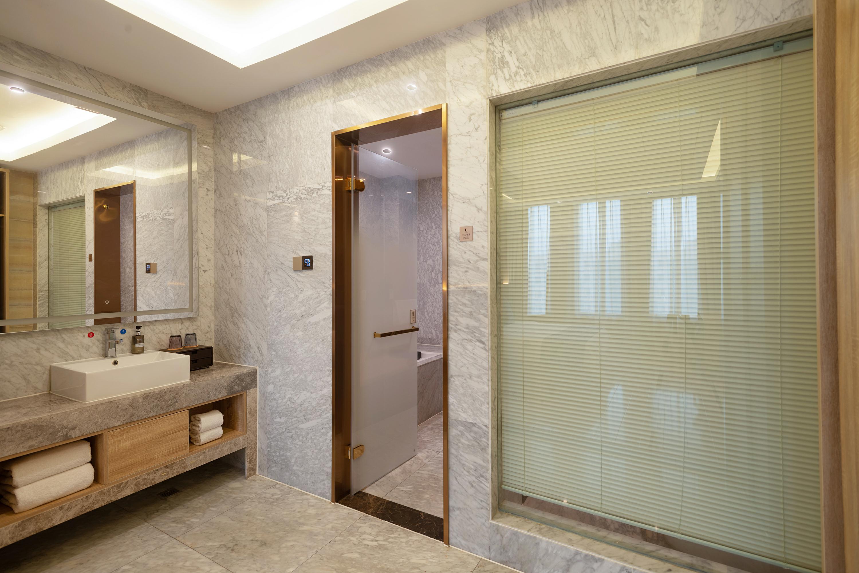 高级双床房（阳光开阔观景）