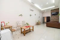 RedDoorz @ Fella Homestay Glugur Medan Hotéis em 