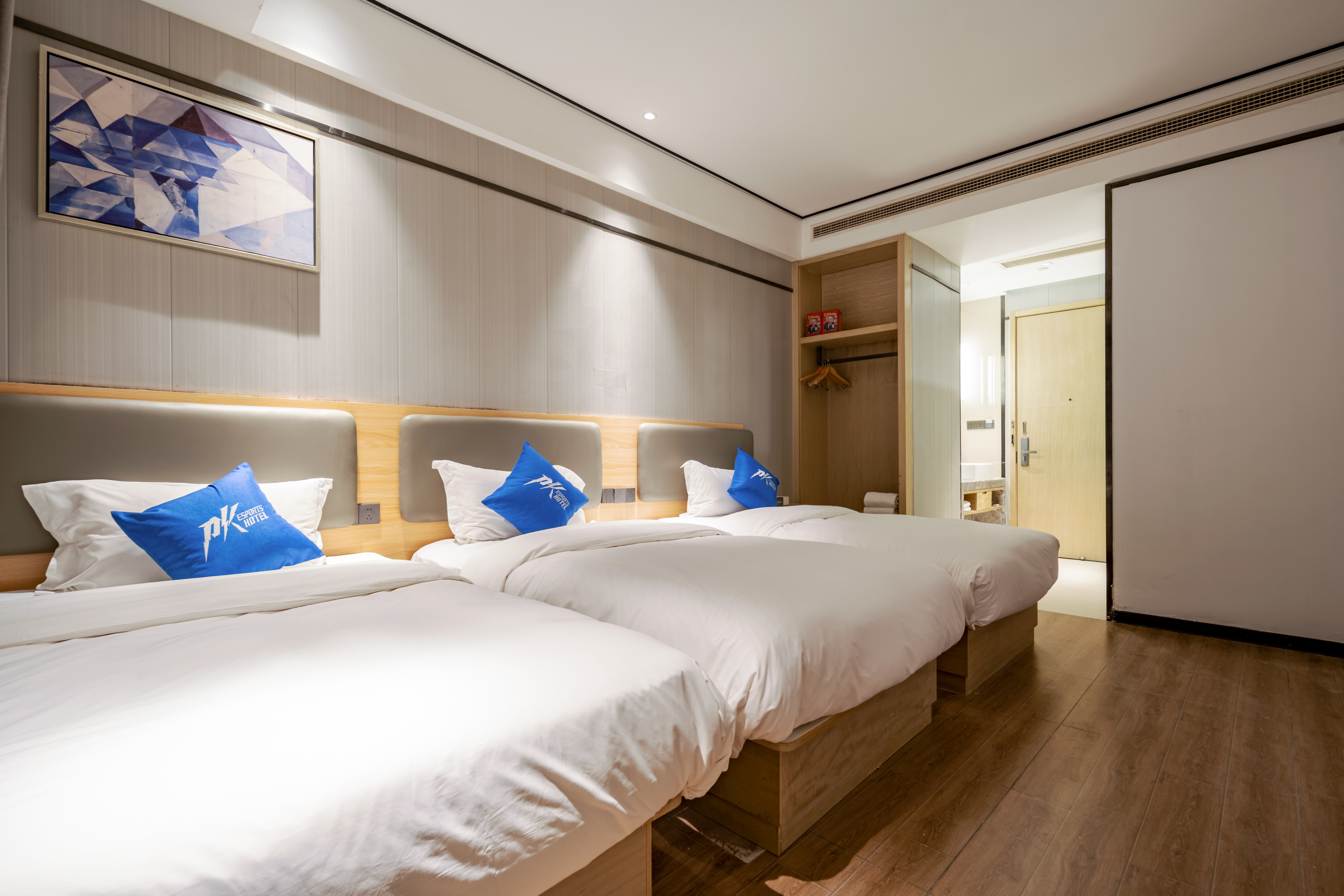 基友電競三人房[RTX3060+32G+i5-12400+2K+網吧特權]