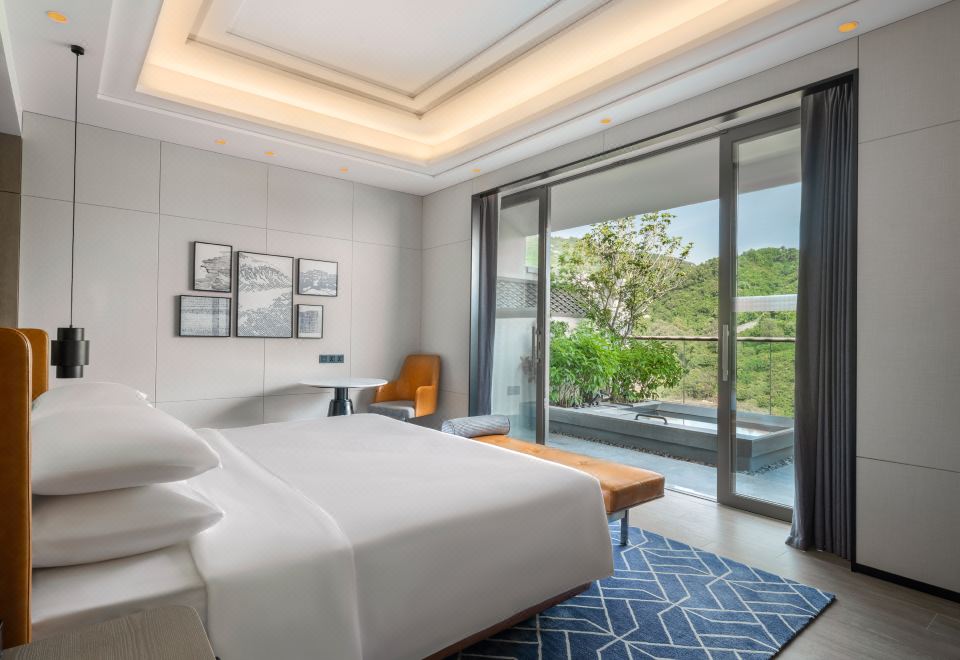 Sheraton Maoming Hot Spring ResortEmbassy Suite