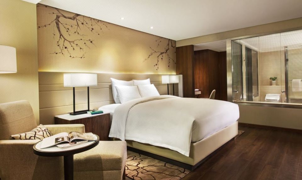 一室一厅无窗套房（全套厨房设备+洗烘机+浴缸）