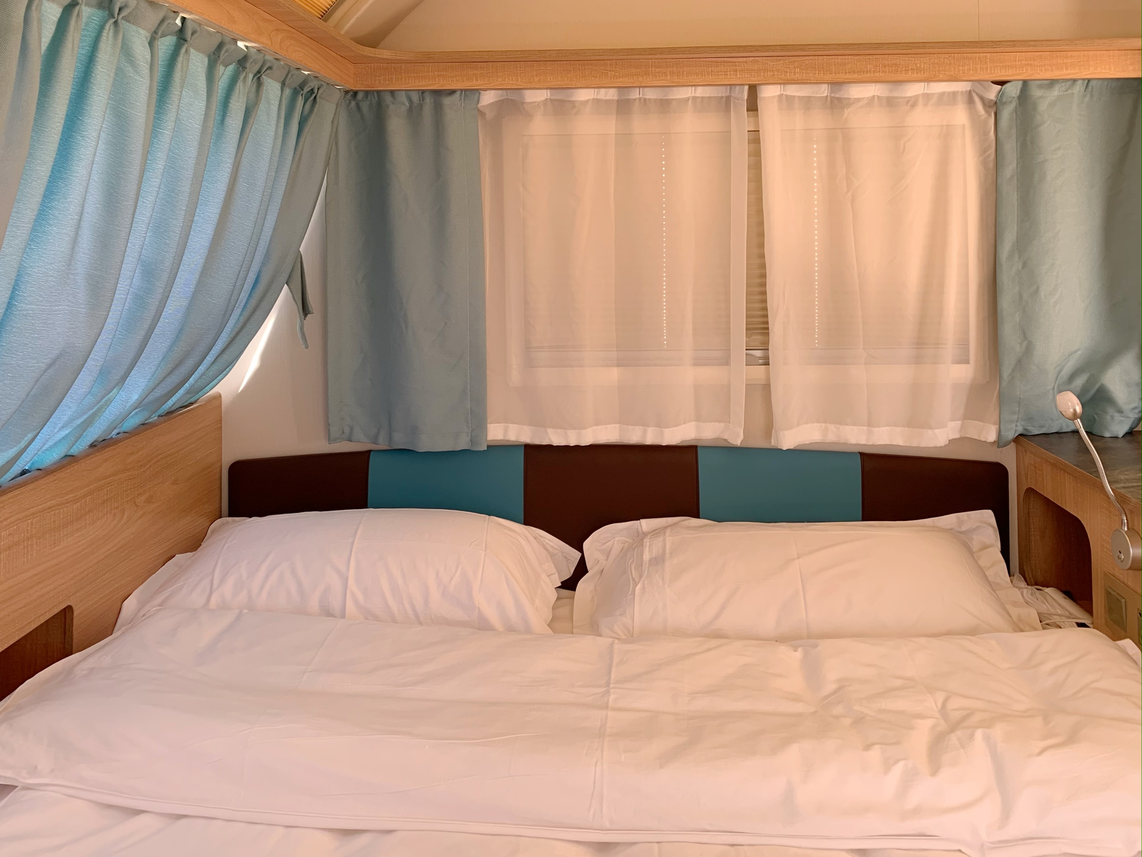 星湖秘境|房车供氧大床房-星空天幕