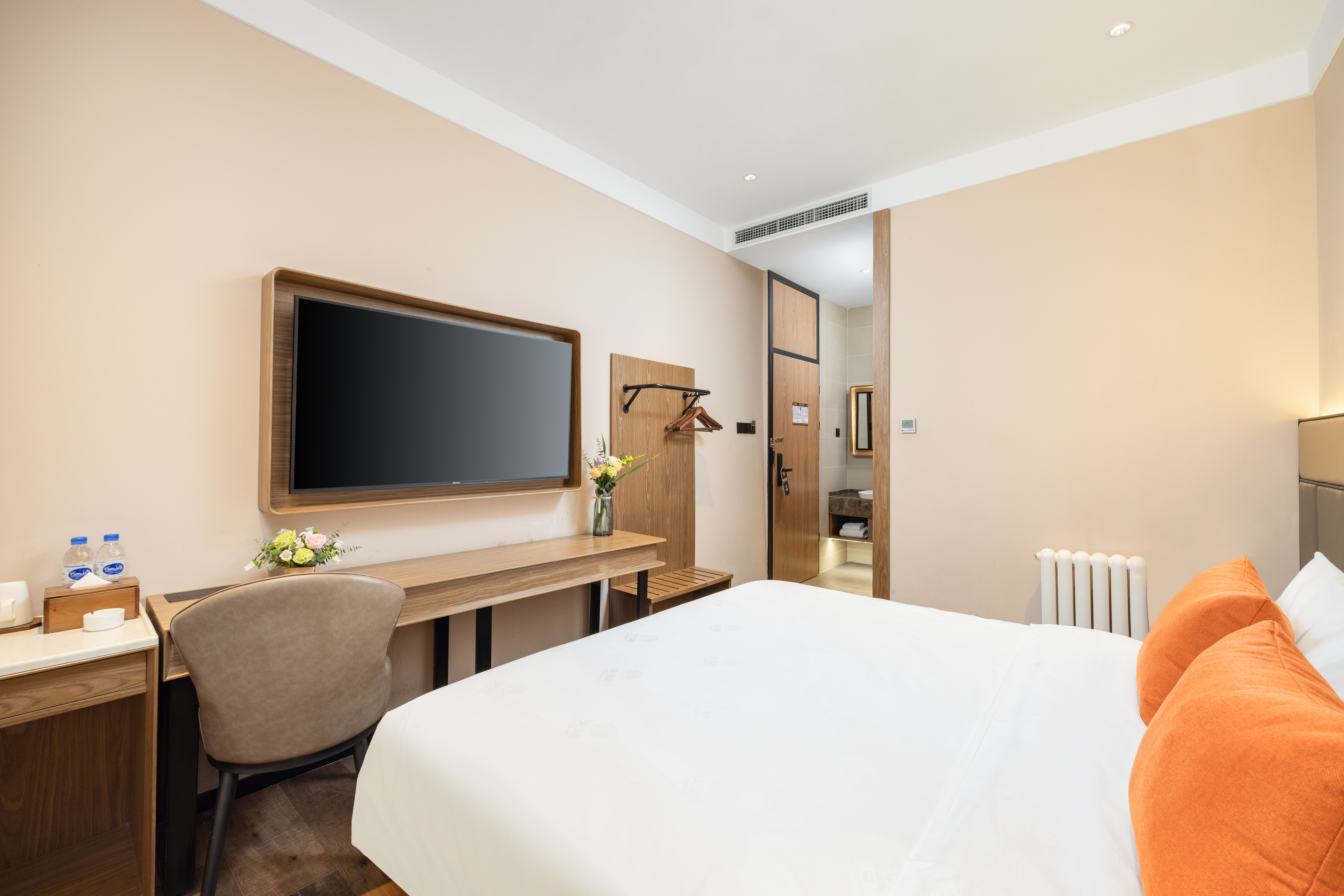 禧悦·静谧舒睡大床房【决明子睡枕+智能电视投屏】