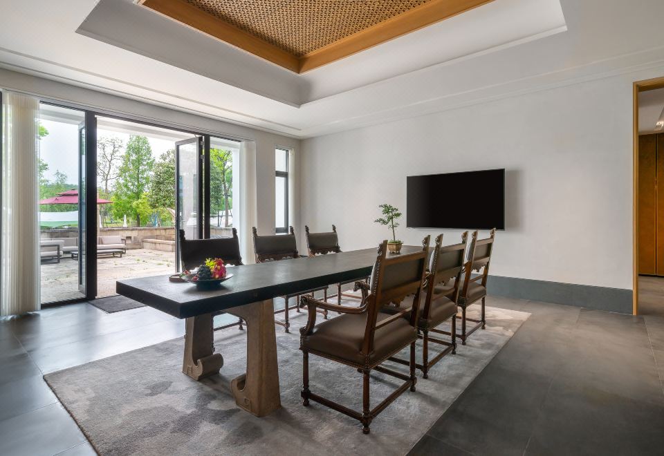 湖雅阁三卧室别墅