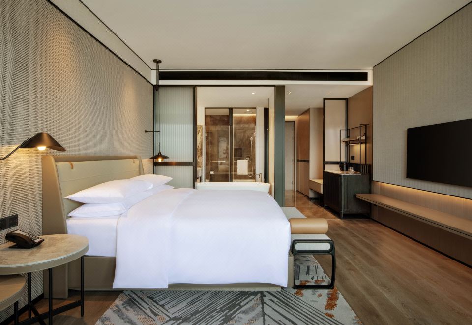 豪華江景大床房