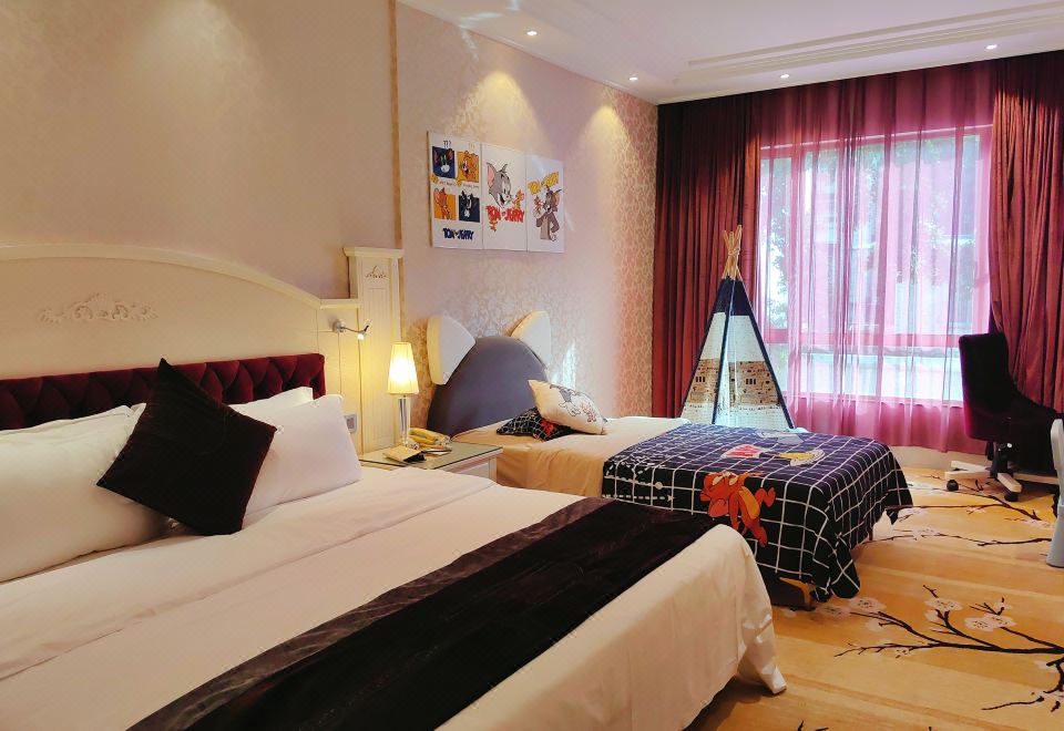 童趣猫和老鼠亲子主题房