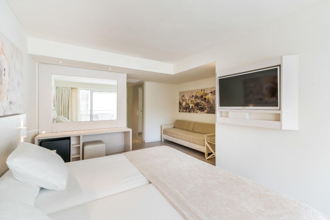 Triple (2adults+1child)