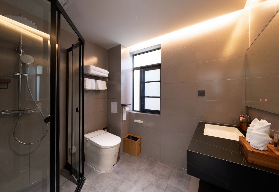 Hot Spring Terrace Room