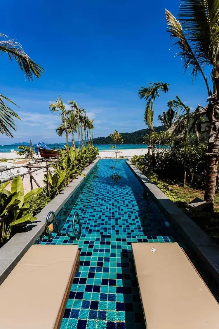 Casa Pool Access Garden Partial Ocean View
