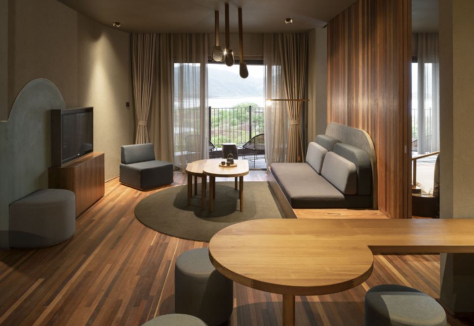 豪華湖景雙臥家庭套房