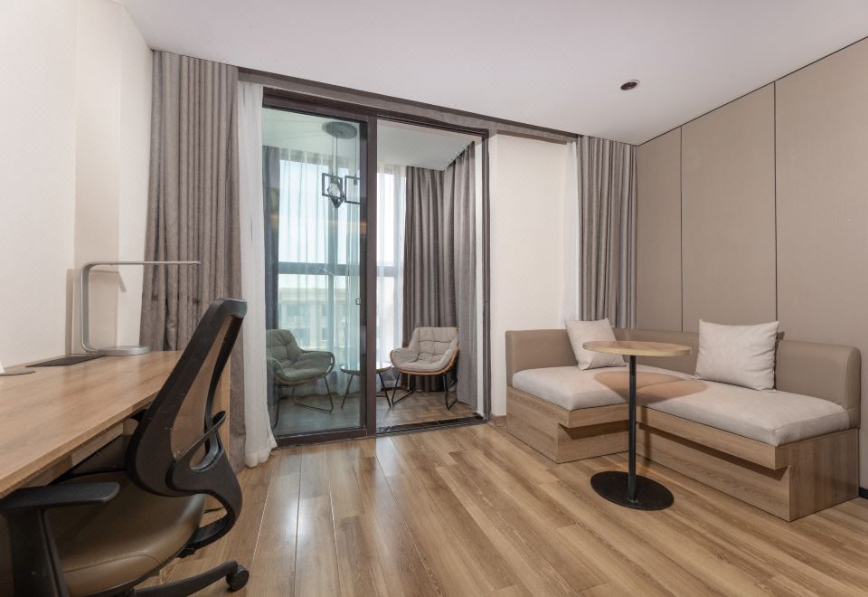 几木大床房（深睡枕PRO+投屏电视+小冰箱）