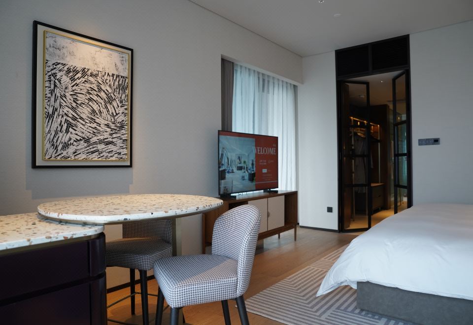 豪华庭院大床房（私享露台+私享Coffee机+Minibar）