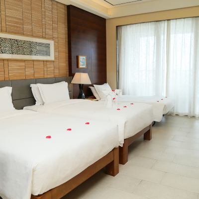 河畔家庭三人房 三亞中心皇冠假日酒店優惠