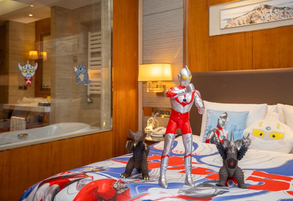 奥特曼豪华长城景观大床房