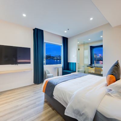 逸享·觀澳海景房（Macau夜景＋迷人海景+Mini冰箱） 金名海景公寓（珠海灣仔口岸國際會展中心店）優惠