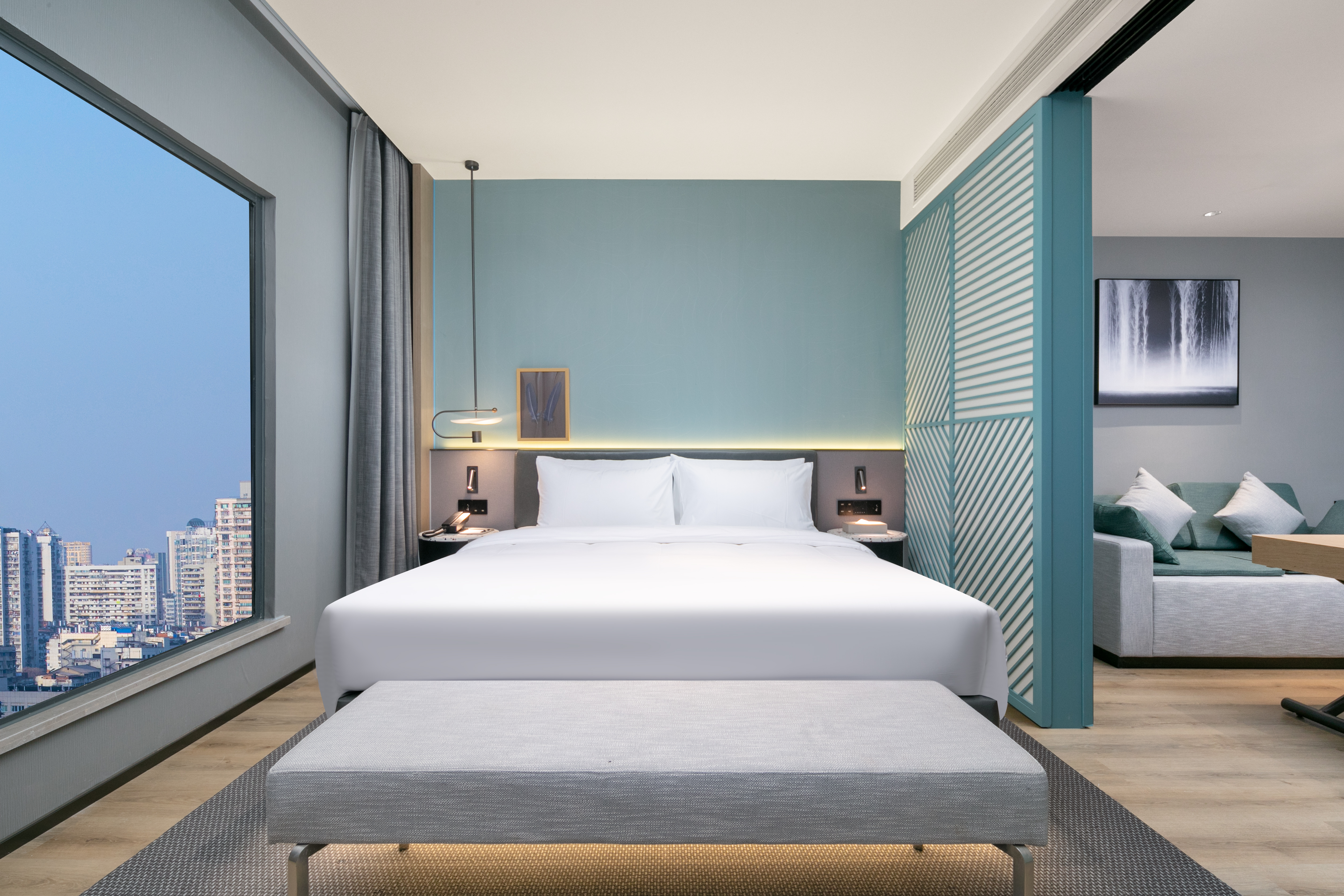 豪华套房（超大会客厅+阳光满屋）