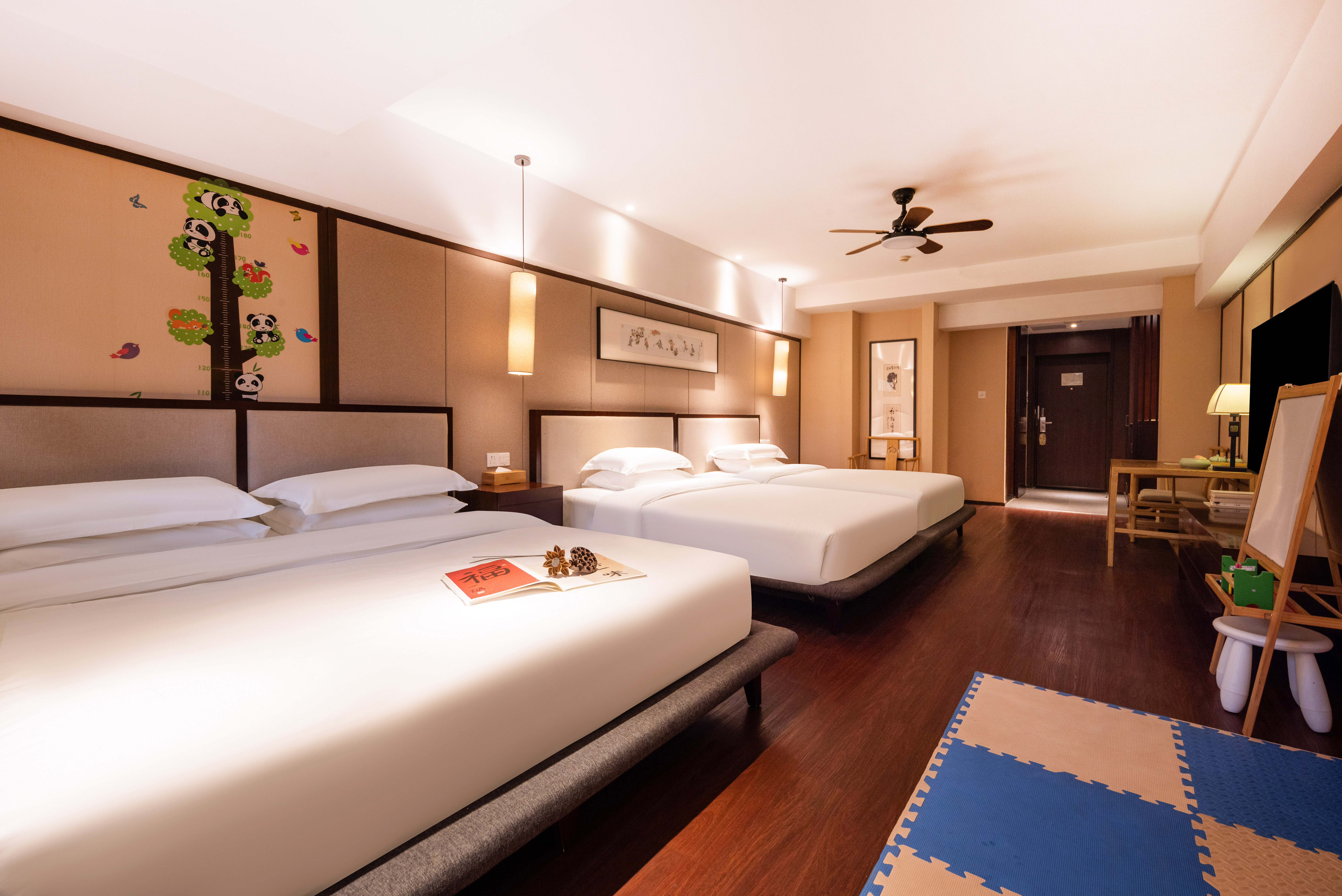 慧心家庭房（舒适宽床＋顶喷花洒＋智能电视投屏）