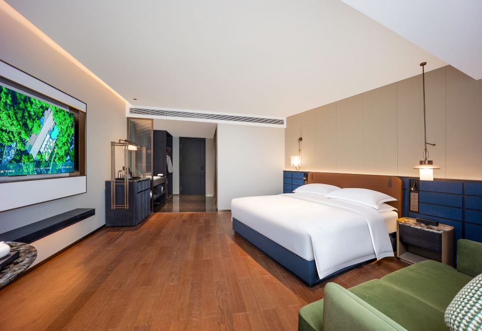 江景大床房（一線江景+落地窗+Mini Bar）