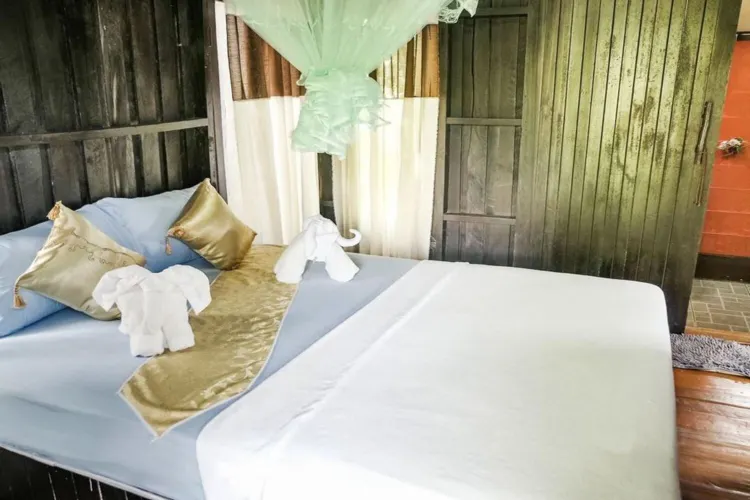 บังกะโลชั้นแรก