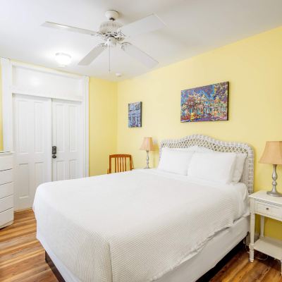 Classic Queen Amsterdam's Curry Mansion Inn Promo Code