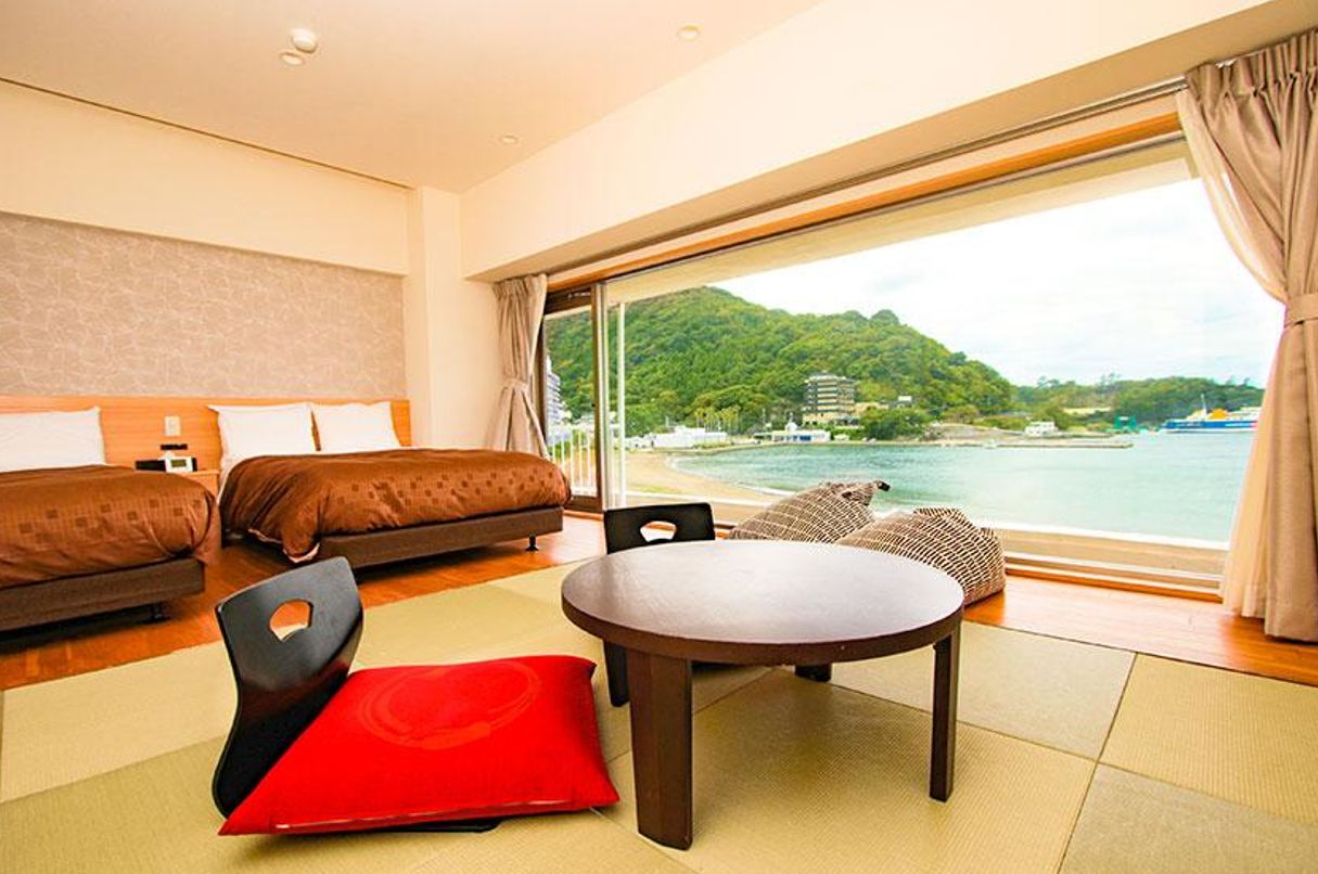 【无烟】高级特制日式西式双床房，8张榻榻米，仅淋浴（海景）