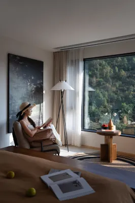 Qingqiu Intangible Cultural Heritage Art Gallery & Collection Hotel