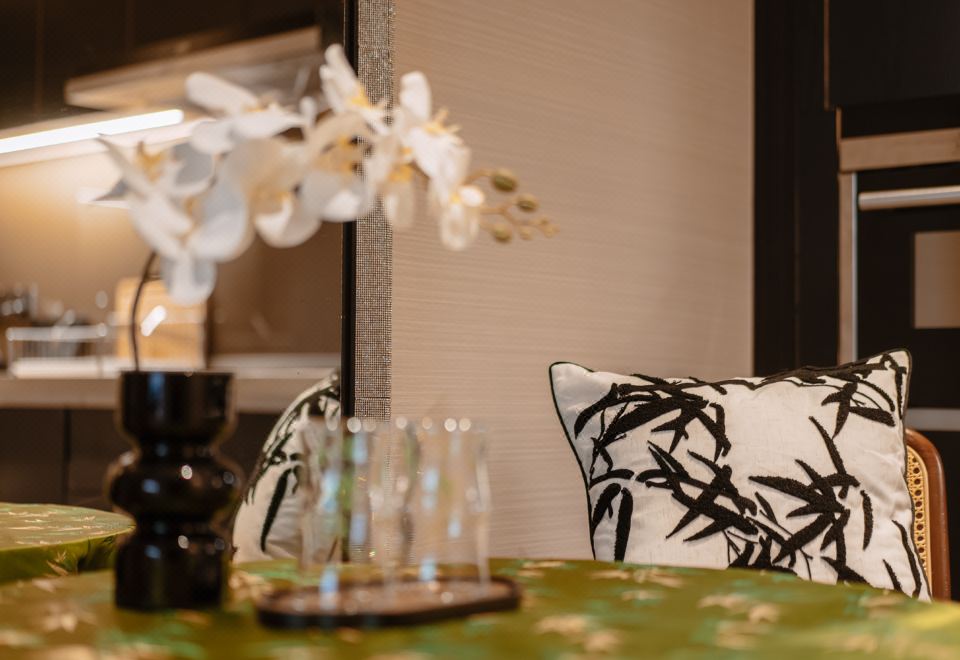 水墨韻律主題房