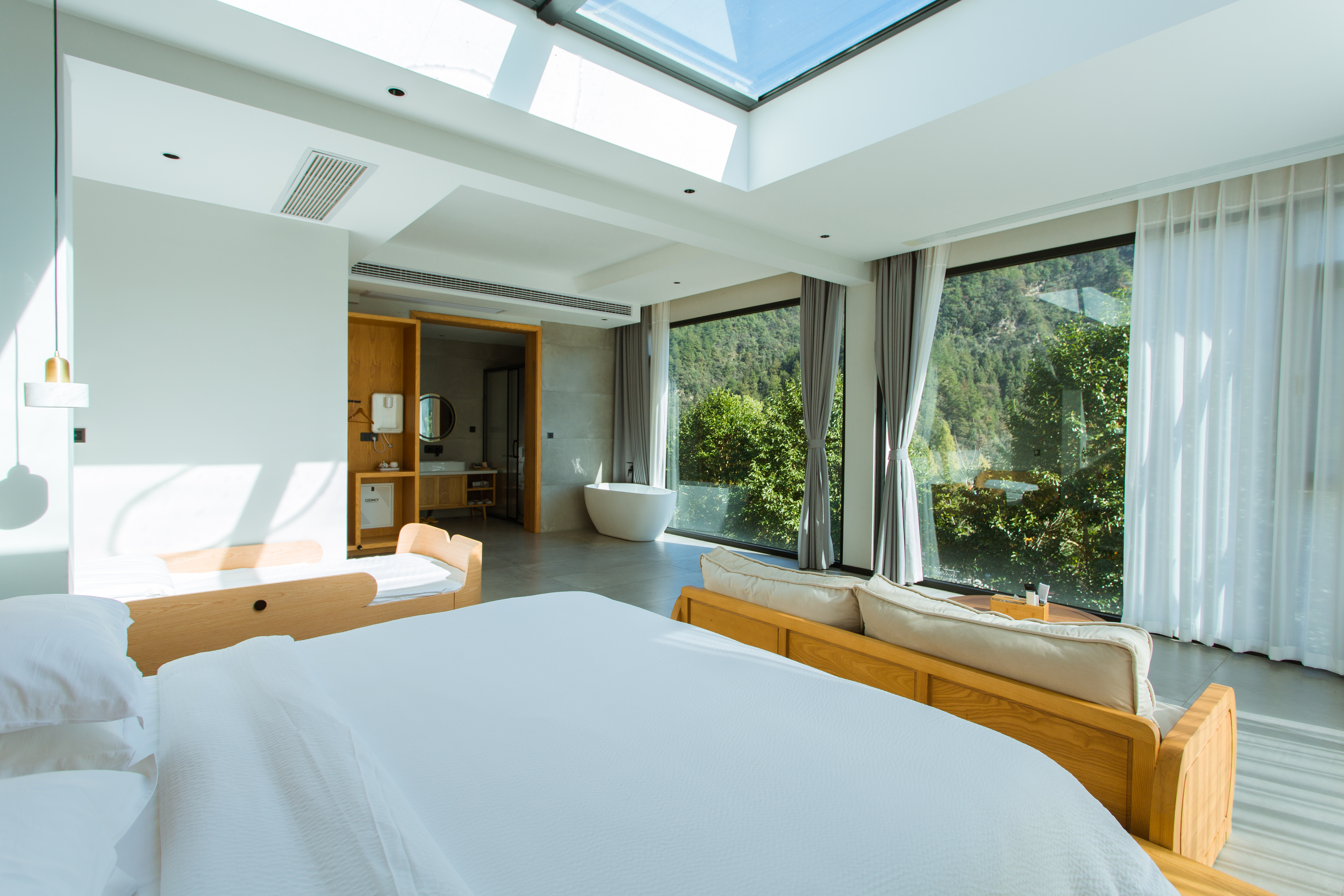 拾悠180°山景星空亲子房（轻奢浴缸+智能马桶+智能窗帘）