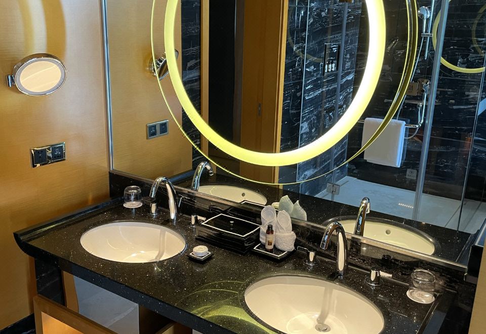 至尊海湾全景套房